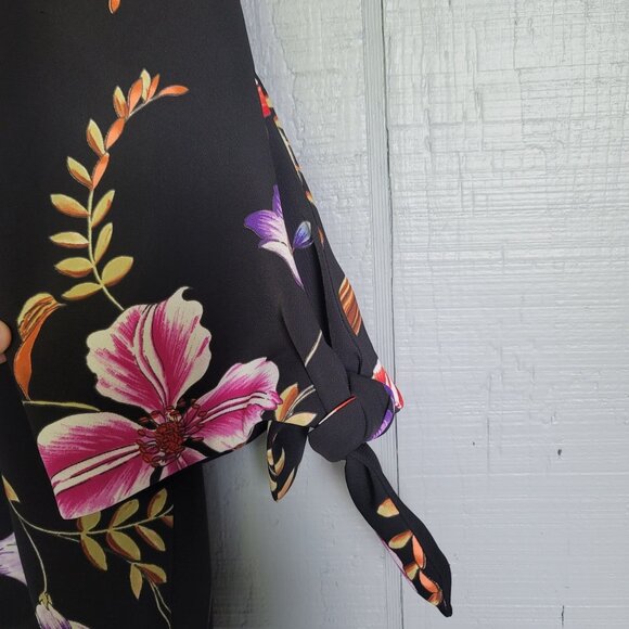 Express Floral Print Open Front Boyfriend Blazer. Size SP - Picture 4 of 9